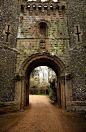 Castle Gate | Bennington, England.: 