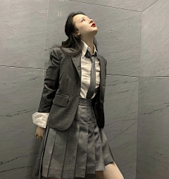 dengfenglaidengfenglai采集到Thom Browne