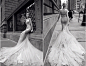 Inbal Dror Wedding Couture Fall 2016 Lookbook｜以色列高定婚纱Inbal Dror 的最新季画册在曼哈顿拍摄完成，品牌标志性的大露背&大鱼尾再度登场