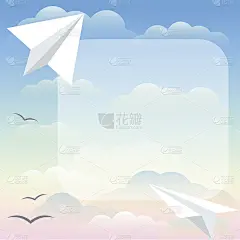 纸飞机漂浮在日落的天空中的云