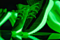 一抹绿的小清新~
YEEZY BOOST 350 V2 “Glow In The Dark ” 将于本月25日正式登场发售！ ​​​​