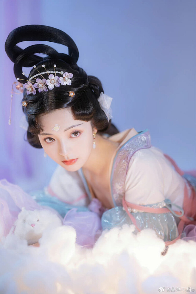 祈求夜晚的神灵—嫦娥
策划/场地:@澜月...