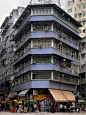 【corner houses】香港的建筑极具特色，或前卫新奇，或传统怀旧。德国摄影师Michael Wolf在香港拍摄了一系列精彩的照片，该专辑聚焦香港街头极具特色的corner houses，散落在香港各区