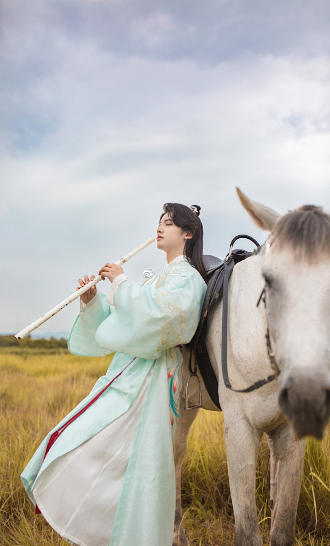 鹿荼白的微博微博