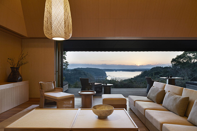 001-amanemu-by-kerry...