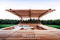 一个木制的弧形露台的私人游泳池 | 意大利设计师 Alessandro Isola