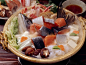 ▲石狩锅

具有北海道独特风味的鲑鱼料理，它是用清香的肉汤作为底料，然后再放进鲑鱼，用沙锅炖煮而成的。