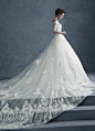 Shine Moda2014秋冬系列婚纱 实用与灵动的结合 #纯白色# #礼服#