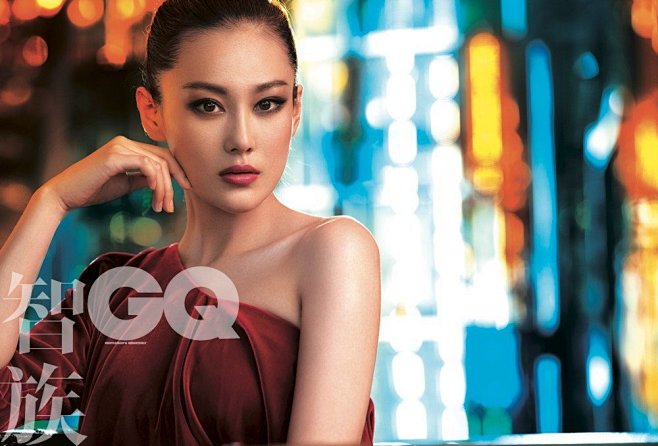 张馨予《GQ》都市熟女大片