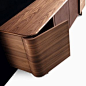York Credenza - Grilli : Credenza: Credenza 4 ante, struttura e piedistallo in legno, ante centrali e interno cassetti in cuoio