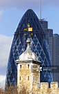 The Tower of London and Gherkin Skyscraper - 创意图片 - 视觉中国