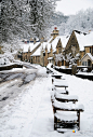 【英国】冬日里英国美丽的古村Castle Combe