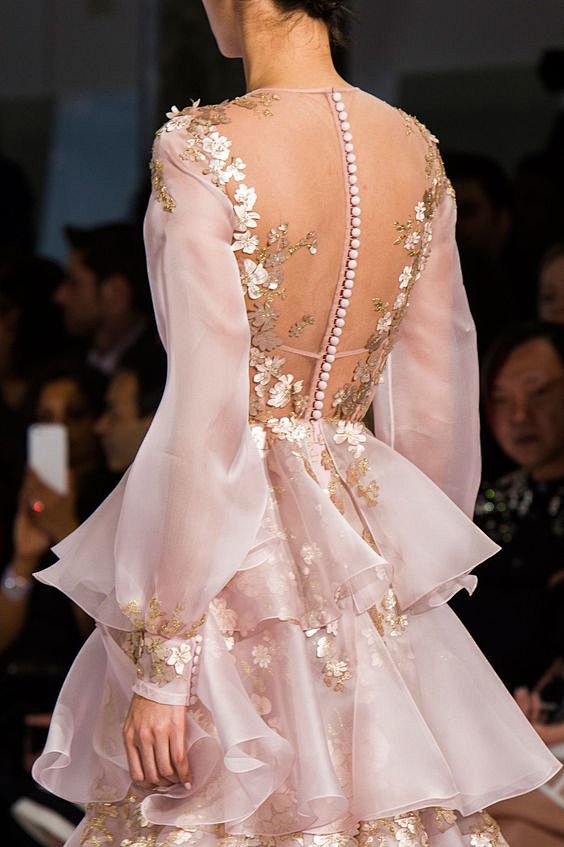 Ralph & Russo Coutur...