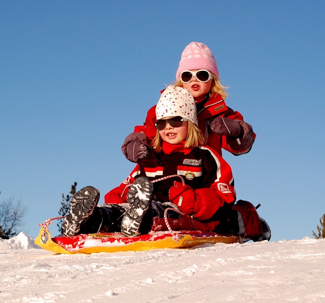 sweden-children-girl...