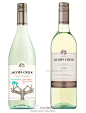 【澳洲葡萄酒品牌JACOB’S CREEK新标志和新包装】2月份，澳洲葡萄酒品牌JACOB’S CREEK引入了全新的品牌图形元素。新的标识包含了新的图形元素设计，很好地表达了品牌的起源与传承。全新的图形元素用一种视觉方式巧妙地传达了Jacob’s Creek背后的真实故事。|澳洲葡萄酒品牌JACOB'S CREEK新标志和新包装 http://t.cn/8sKwDVF