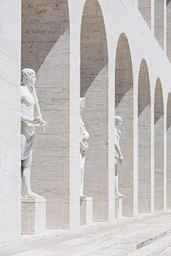其中包括图片：