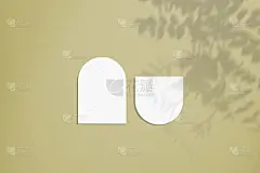 以极简风格模拟卡片。空白椭圆形式与圆形边缘。完美的婚礼邀请和贺卡。