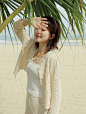 组图：乔欣分享夏日写真 漫步海边笑容明媚 : 近日，乔欣分享一组夏日写真，她漫步海边笑容明媚，十分治愈。