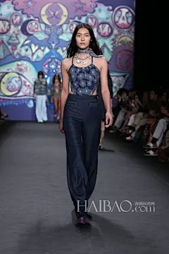 永不老去的叛逆少女心！安娜苏 (Anna Sui) 2015春夏女装秀，海报时尚网带你亲临2015春夏纽约时装周_第2页_安娜苏