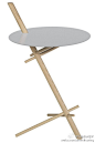 【Minimato便桌】德国设计师Matthias Ferwagner设计的Minimato便桌，由五根木棍和一个圆形桌面构成，各部件相互穿插固定，外形简约灵巧。