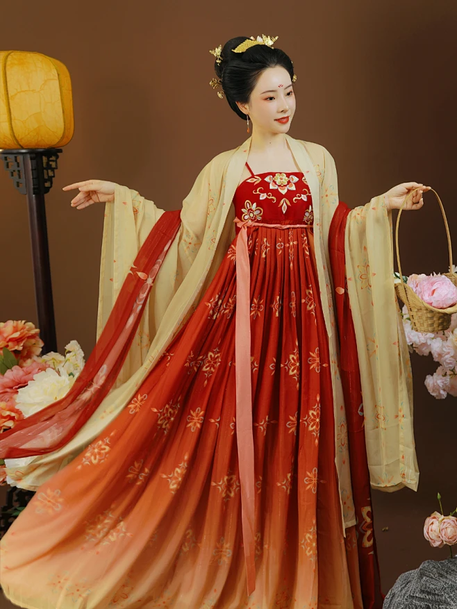 子爵秋色【花想容】唐制汉服女原创唐风刺绣诃子裙大袖衫披帛套装-淘宝网-花瓣网