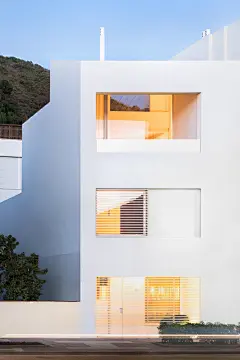 Seafront House／OAB. Office of Architecture in Barcelona／Spain ​​​​