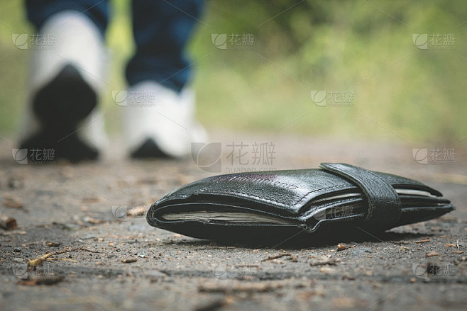 丢失的钱包。