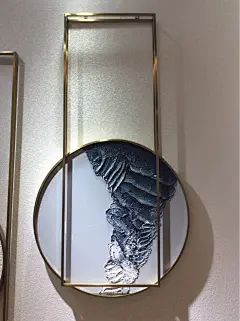 现代轻奢、不锈钢综合材质实物画、手绘、家居装饰画、油画、室内设计、软装搭配、装饰画、酒店挂画、会所挂画、软装饰品、工艺品、卧室挂画、样板间、床头、玄关、书房、餐厅、商业空间饰品、墙饰、雕塑、沙发背景墙、客厅、软装设计、厨房、过道、卫生间、大堂；
有需要可加VX：17688753323