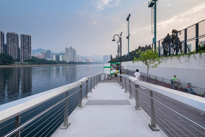 香港沙田滨河栈道 当代 城市公共空间 栈道 休憩 滨水景观 地面铺装 植物种植 景观设计（SED新西林景观国际，受邀加入ASLA协会，拥有风景 ...