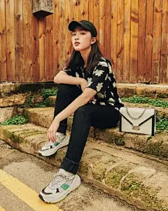 性感美女手机壁纸_万象图片搜索_wanxiangsucai.com