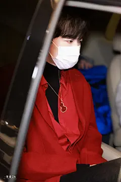 摩登兄弟超话 #元宵晚会#

2021/2/23 央视元宵晚会上班

红红火火过元宵
刘宇宁牛年一定牛
@摩登兄弟刘宇宁 ​​​​