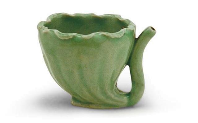 清乾隆粉青釉莲蓬式吸杯