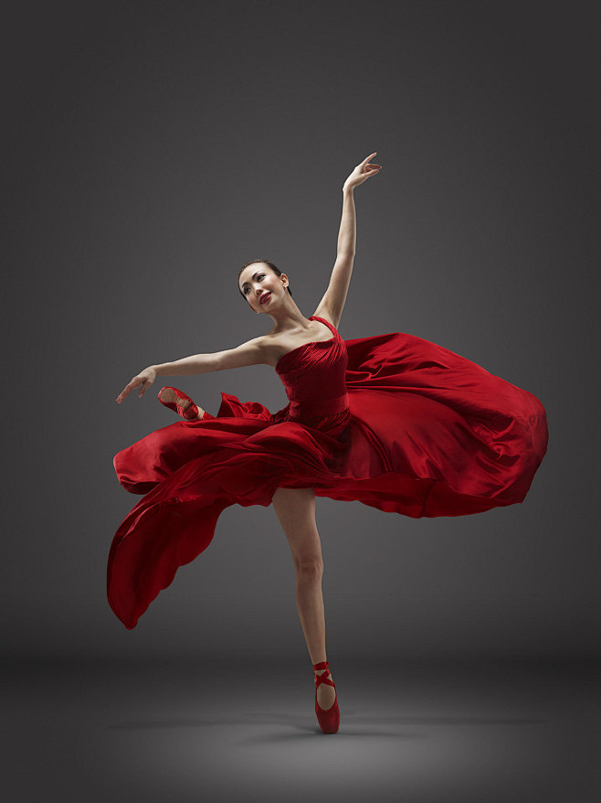 this collaborative project with claudia warni, a ballet dancrr