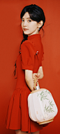 章若楠 红色裙子 美女手机壁纸