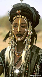 【马赛（Massai），东非游牧民族。真是拥有无以伦比的造型天赋的民族。】 ​​​​