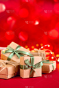 情人节。礼盒设置在粉红色的红色背景，假日概念，婚礼邀请，生日卡和母亲节