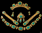 王室贵族代代相传的古董珠宝套件。