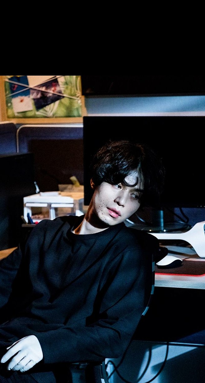 他人即地狱李栋旭