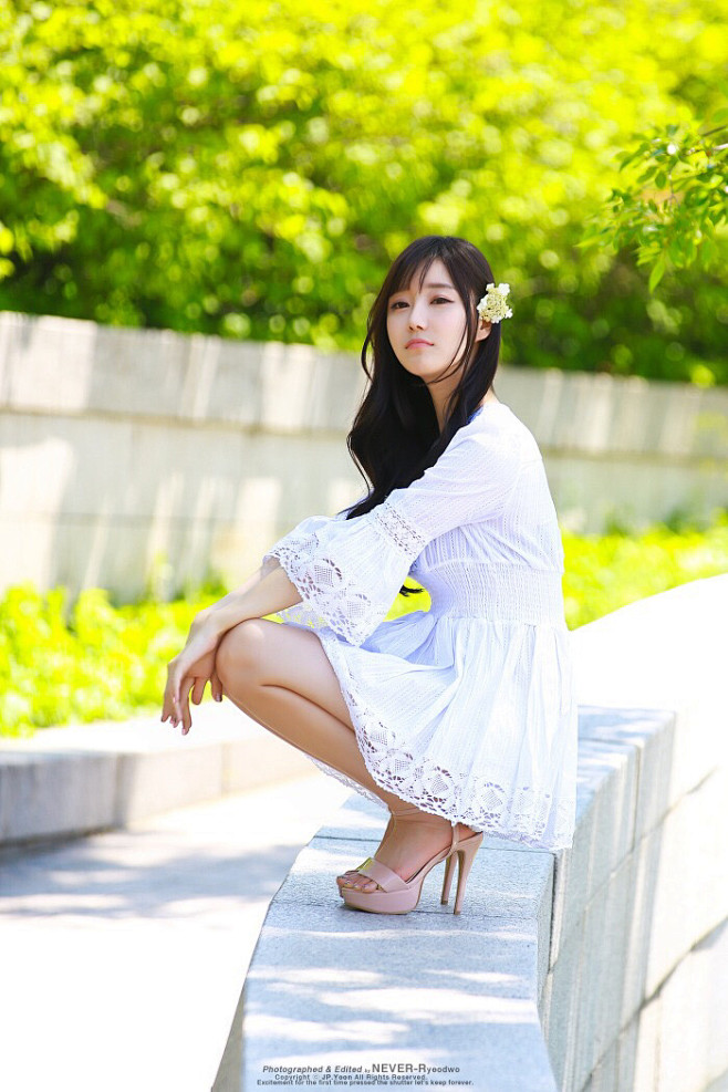 崔瑟琪的白色可爱连衣裙