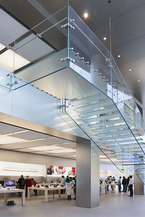 Glass stairs - Escal...