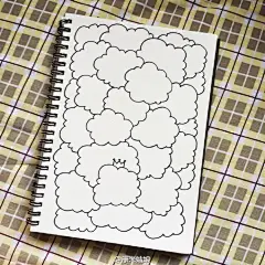 学习画挤娃娃，从最简单的云朵开始练习，注意前后遮挡关系和阴影的位置。每个云朵的表情可以自己发挥哦。