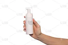 清洁，手持喷雾瓶隔离白色背景。清洁橡胶手套与化学洗涤剂喷雾器