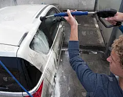 汽车,工业软管,水,水平画幅,陆用车,湿,交通方式,白人,仅男人