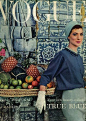 英国VOGUE封面 -  1957年1月 - 蓝色葡萄牙瓷砖和马德拉岛的新鲜美味水果。 模特穿着纪梵希的作品。 故事：葡萄牙和马德拉的春天。