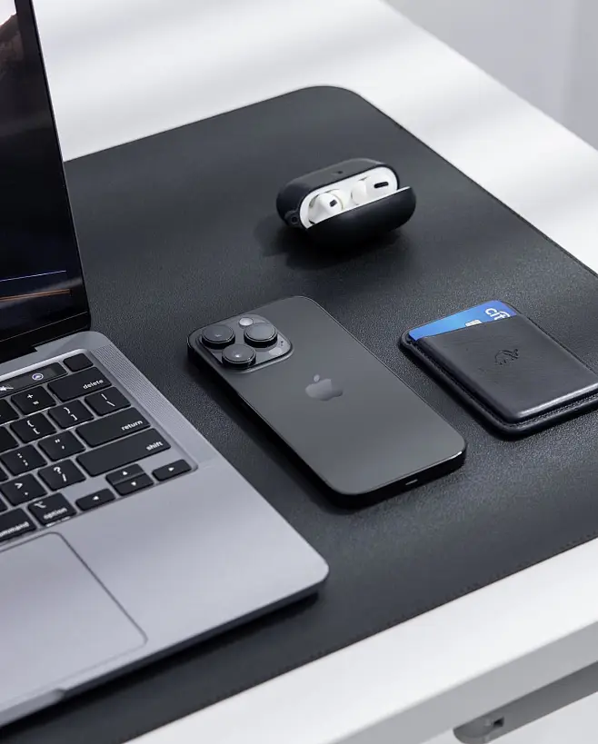 Techdozer | Daily technology在 Instagram 上发布：“All black daily essentials ...