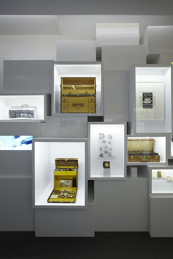 Louis Vuitton. Švieč...