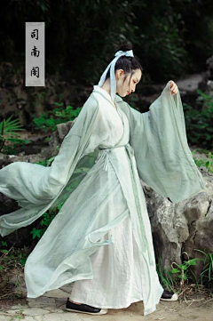 向青春举杯采集到古装汉服