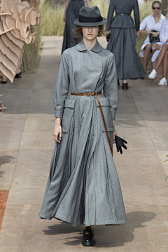 山茶与茶采集到2017 Fall Couture