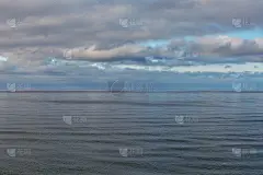海面很平静