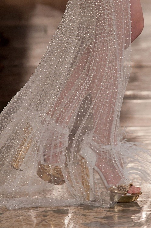 velvetrunway:

Alexa...